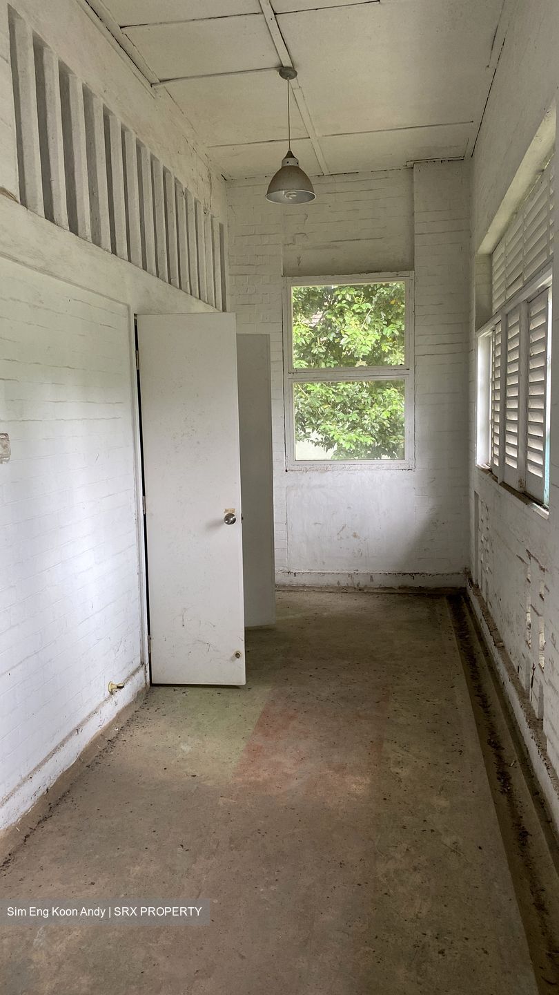  (D28), Office #287887301